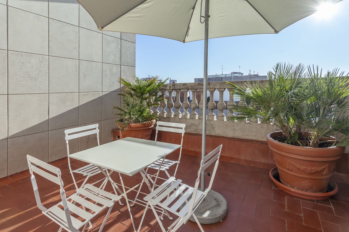 Family Room with Terrace — Expedia listing photograph